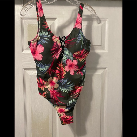 PIINK brand Bathing Suit Size Medium - Picture 1 of 5